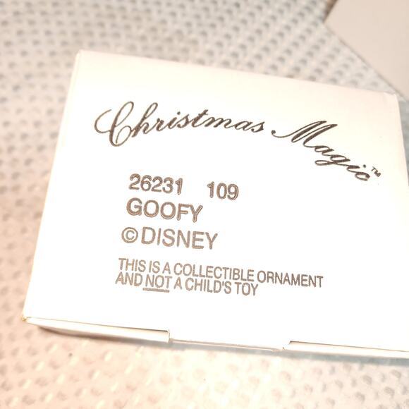 GROILER DISNEY CHRISTMAS MAGIC GOOFY ORNAMENT - Picture 3 of 3
